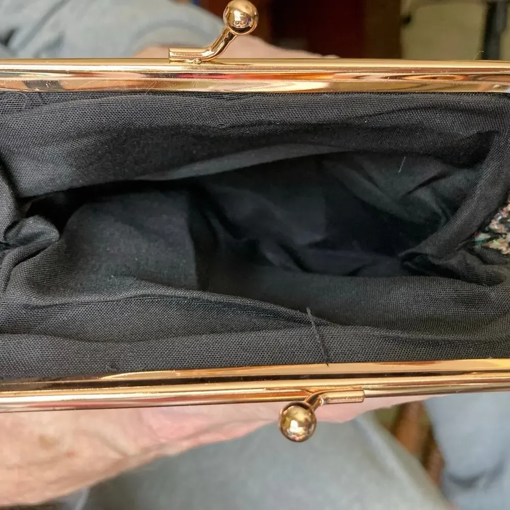 Vintage embroidery floral purse